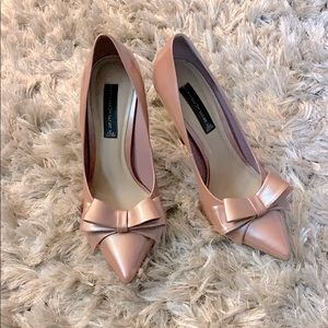 🎀 Pink Patent Bow Pumps 🎀